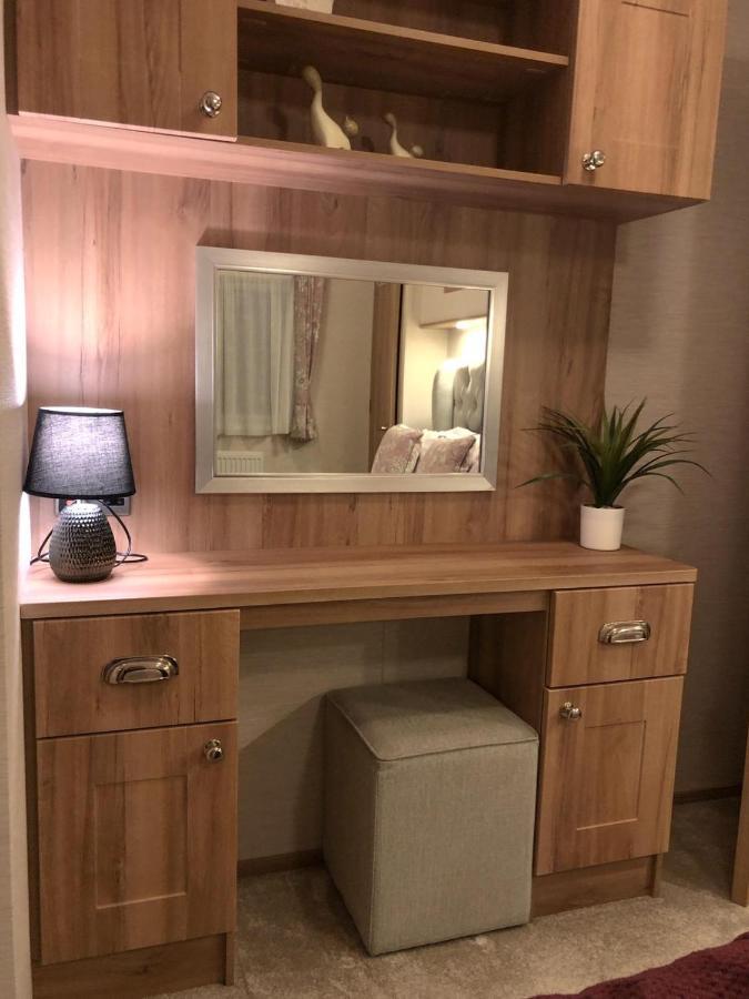 Norfolk Caravan Staycation Pet Friendly Belton with Browston Buitenkant foto