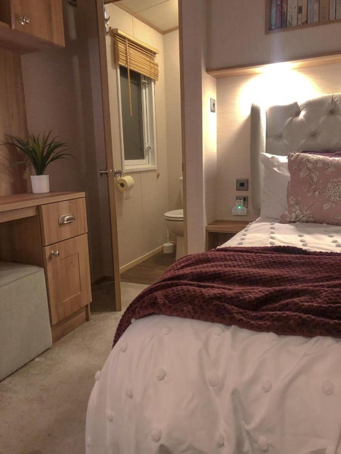 Norfolk Caravan Staycation Pet Friendly Belton with Browston Buitenkant foto