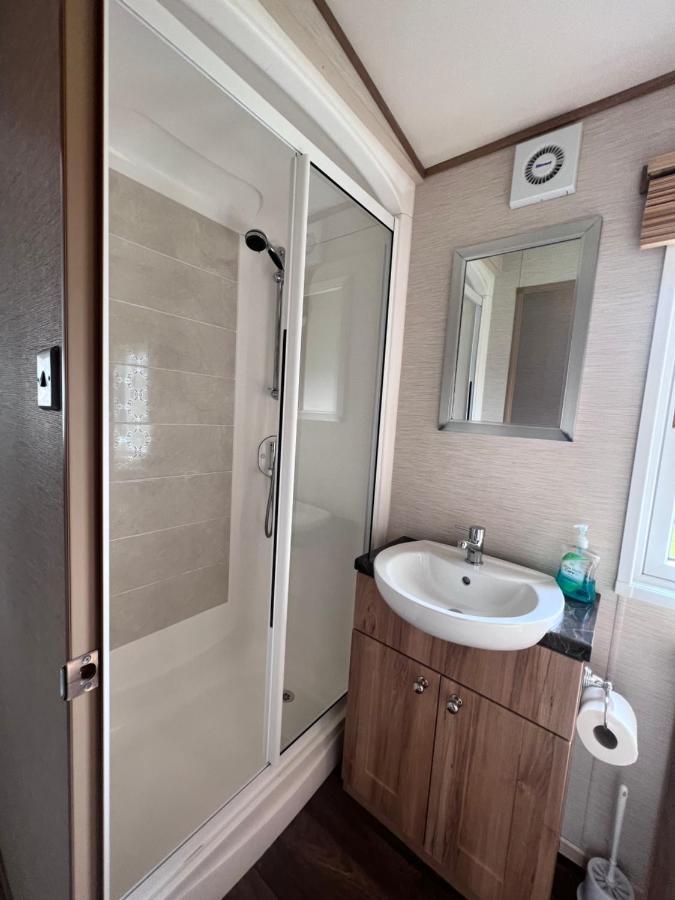 Norfolk Caravan Staycation Pet Friendly Belton with Browston Buitenkant foto