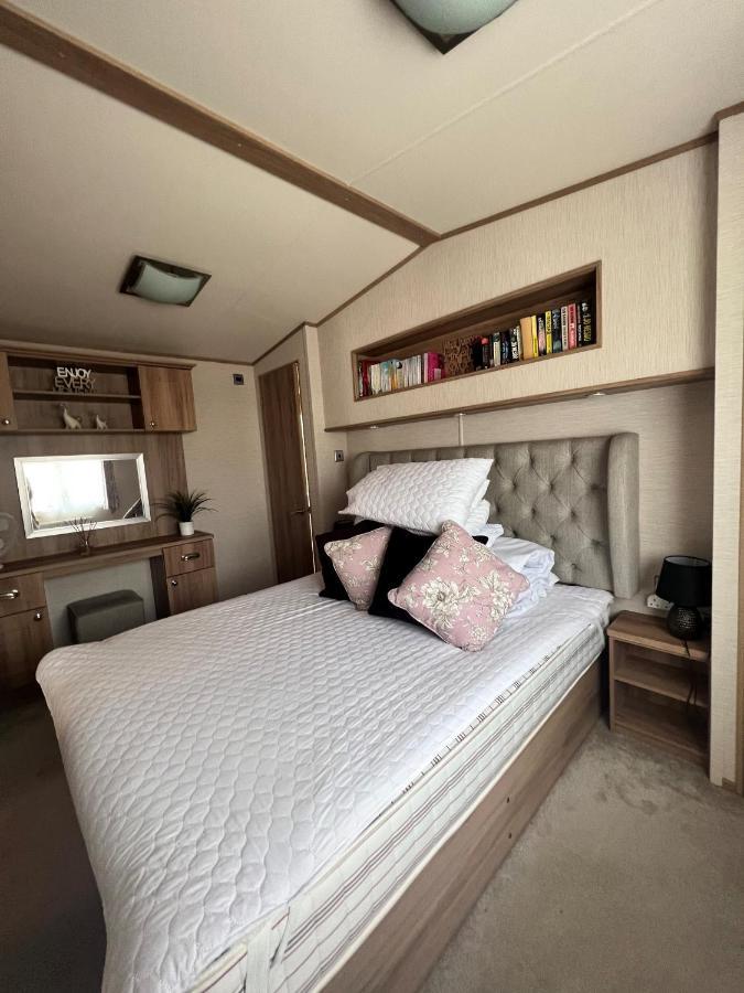 Norfolk Caravan Staycation Pet Friendly Belton with Browston Buitenkant foto