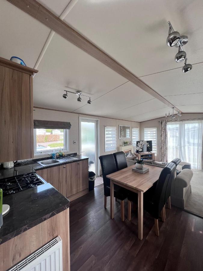 Norfolk Caravan Staycation Pet Friendly Belton with Browston Buitenkant foto