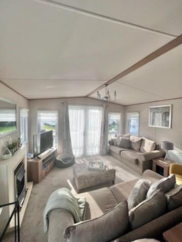 Norfolk Caravan Staycation Pet Friendly Belton with Browston Buitenkant foto