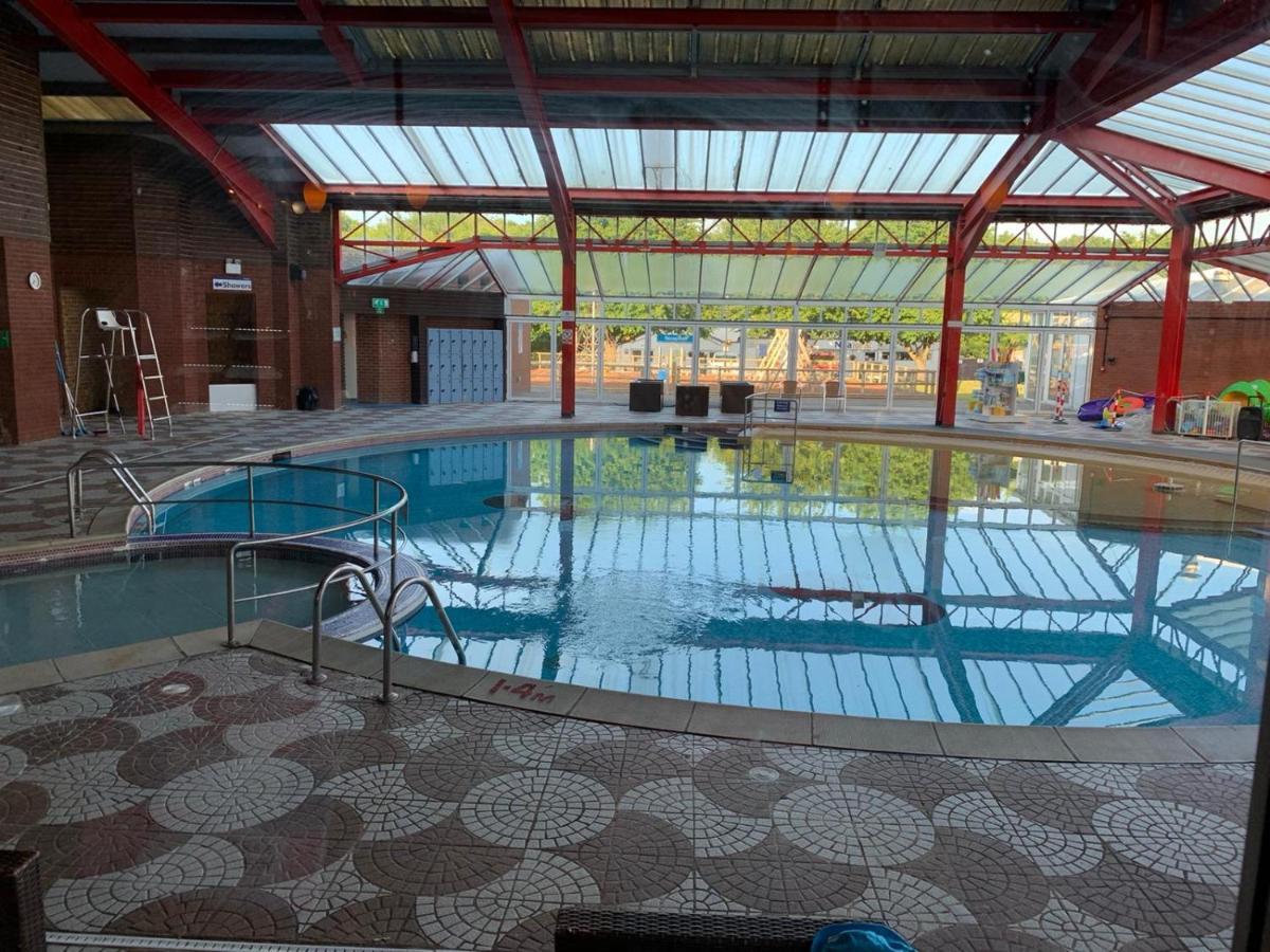 Norfolk Caravan Staycation Pet Friendly Belton with Browston Buitenkant foto